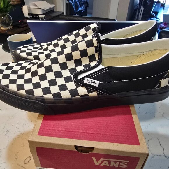 VANS Authentic Black White Checkerboard Classic Slip-On Shoe Mens Size 12 NEW - Picture 1 of 13